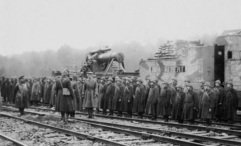 Schwere Eisenbahnkanone des Typs Vickers 12” (305mm), "König Albert" Schwere Eisenbahnkanone des Typs Vickers 12” (305mm), "König Albert"